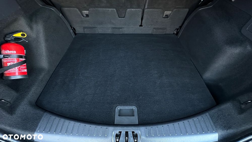 Ford Kuga - 11