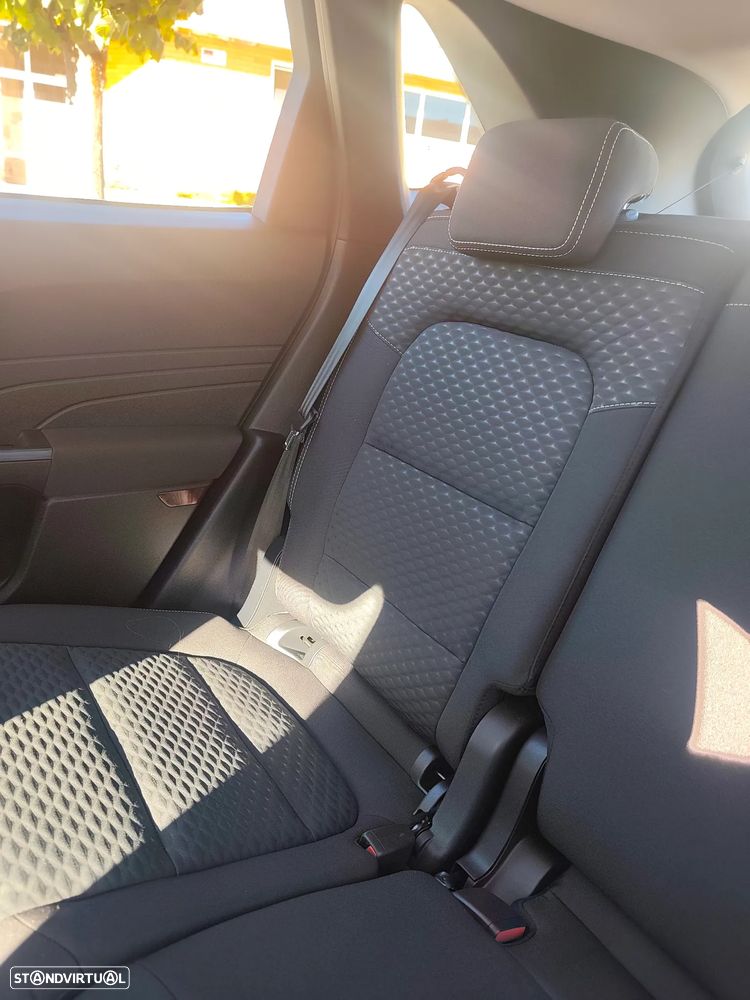 Ford Kuga - 31