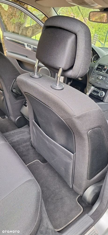 Mercedes-Benz Klasa C 220 CDI DPF Automatik Elegance - 29