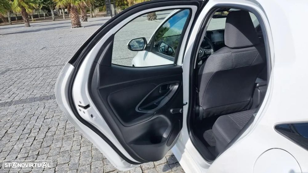 Toyota Yaris - 16