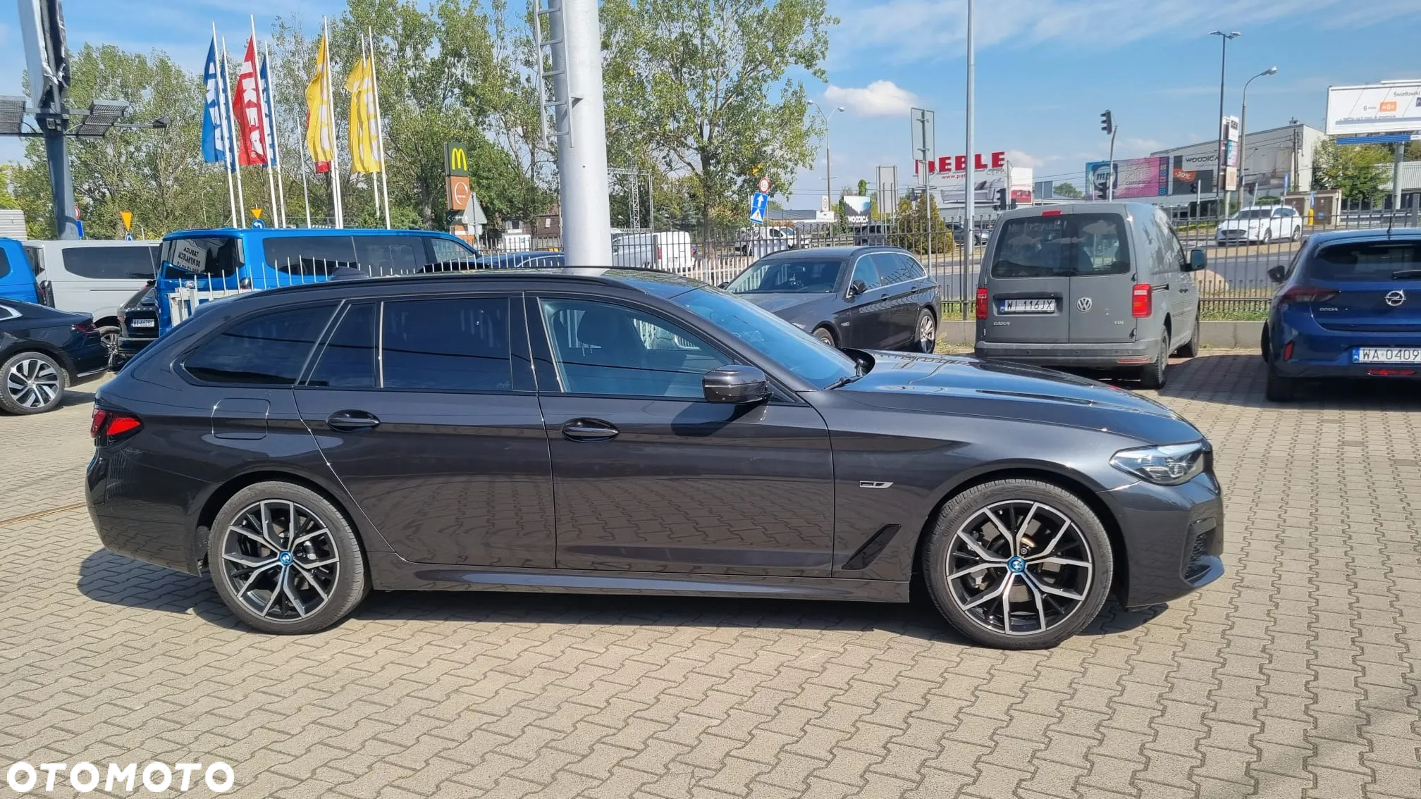 BMW Seria 5 530e xDrive M Sport sport - 13