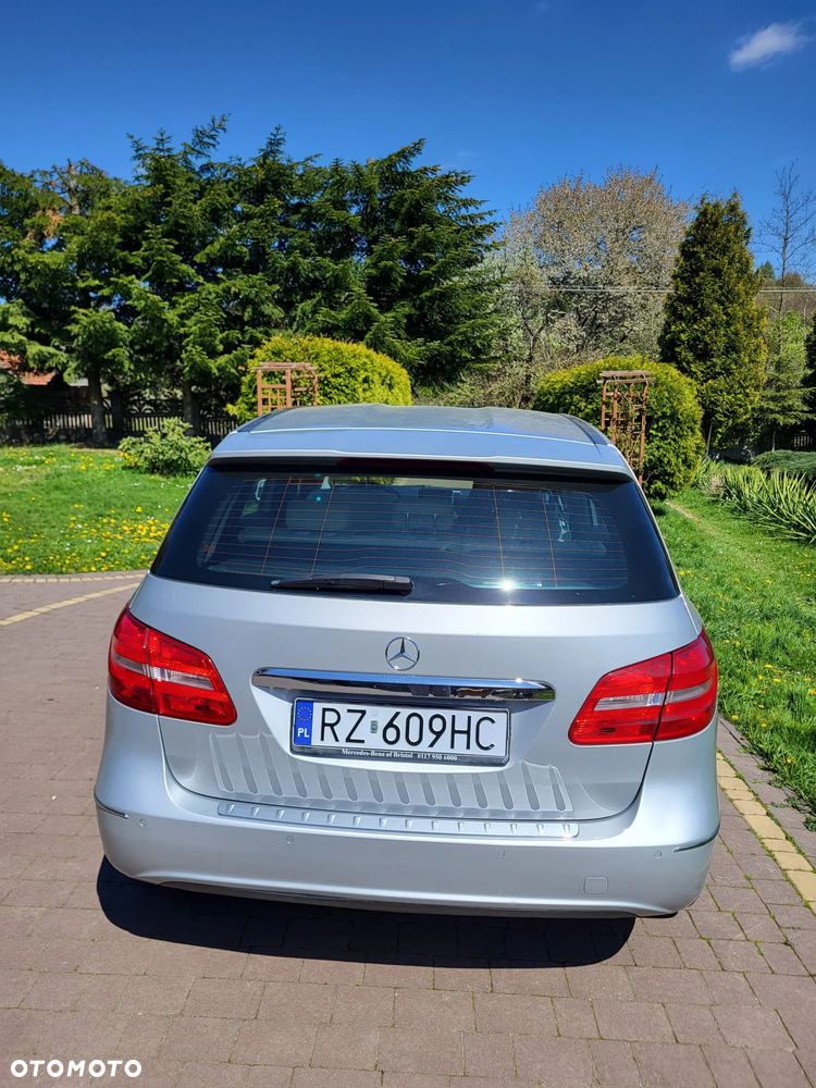 Mercedes-Benz Klasa B 200 7G-DCT Edition - 6