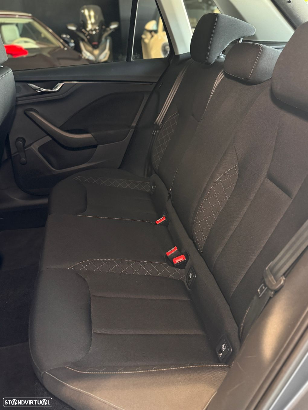 Skoda Kamiq 1.0 TSI DSG - 49