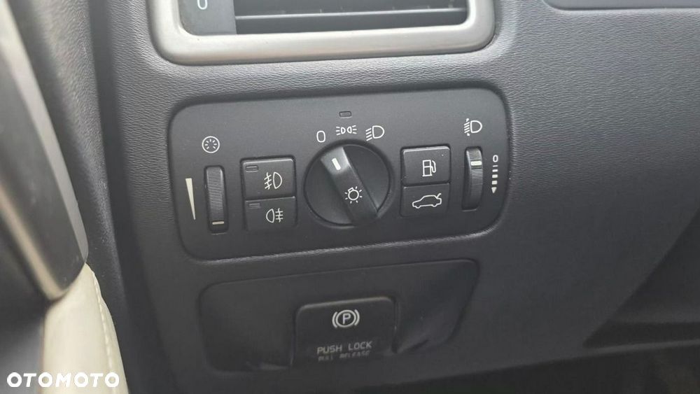 Volvo XC 70 - 16