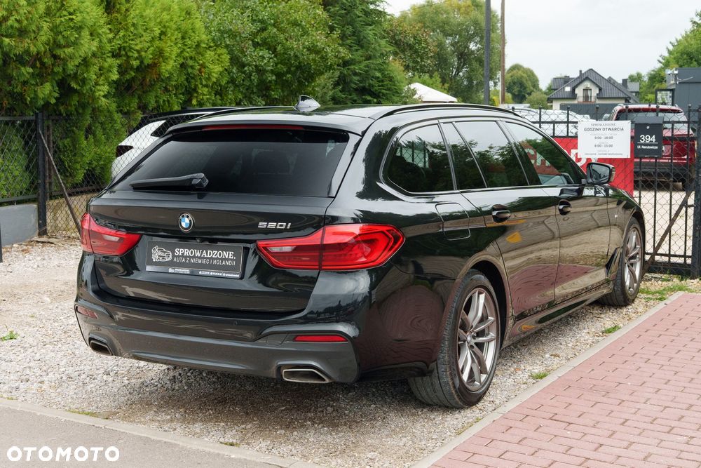 BMW Seria 5 520i M Sport Edition - 32