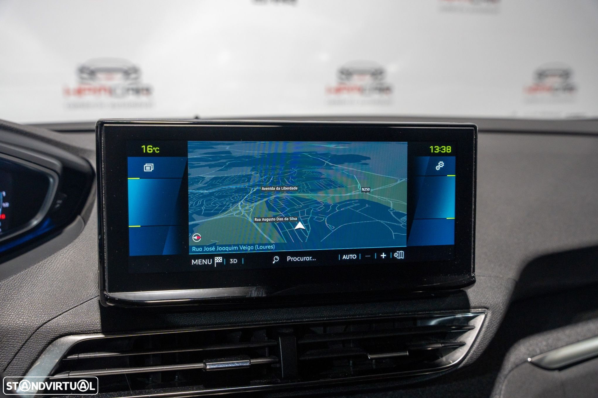 Peugeot 3008 1.6 Hybrid Allure Pack e-EAT8 - 26