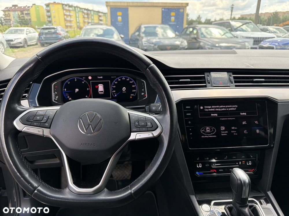 Volkswagen Passat - 10