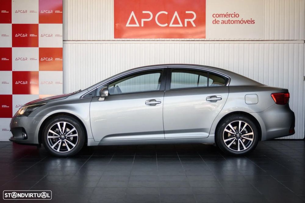 Toyota Avensis SD 2.0 D-4D Exclusive - 13
