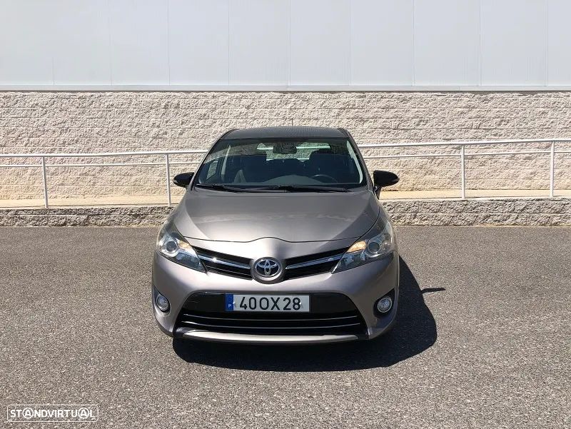 Toyota Corolla Verso - 6