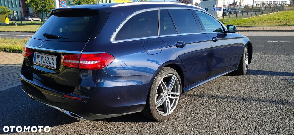Mercedes-Benz Klasa E 220 d 4Matic 9G-TRONIC AMG Line - 25
