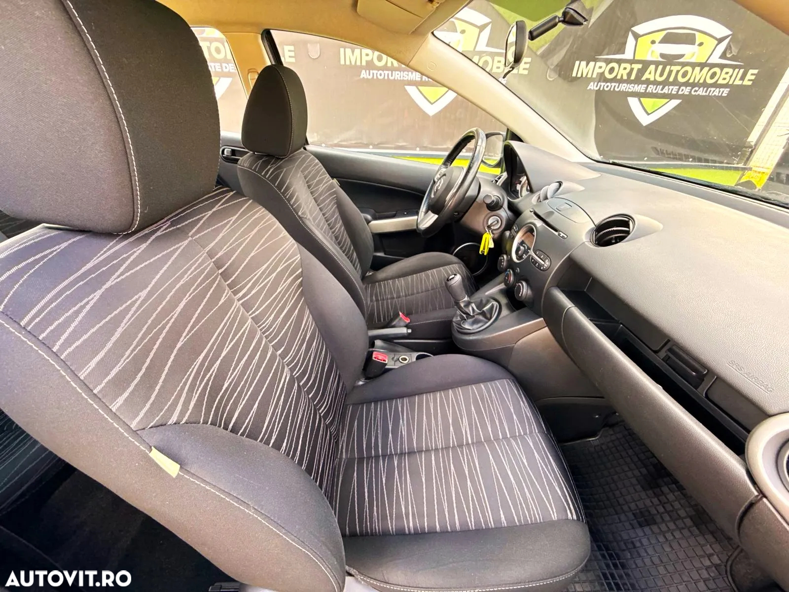 Mazda 2 - 23