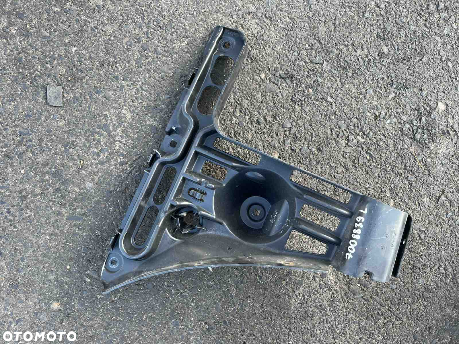 Mocowanie ślizg zderzaka tylnego prawe Bmw e63 e64 - 2