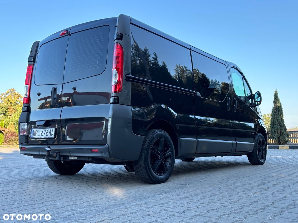 Opel Vivaro - 11