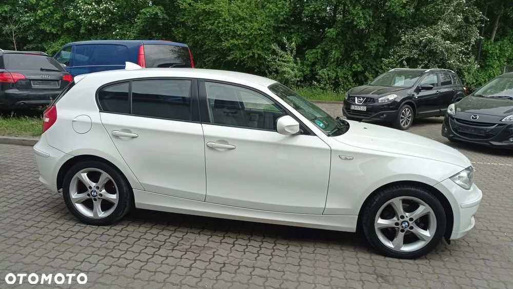 BMW Seria 1 116i - 25