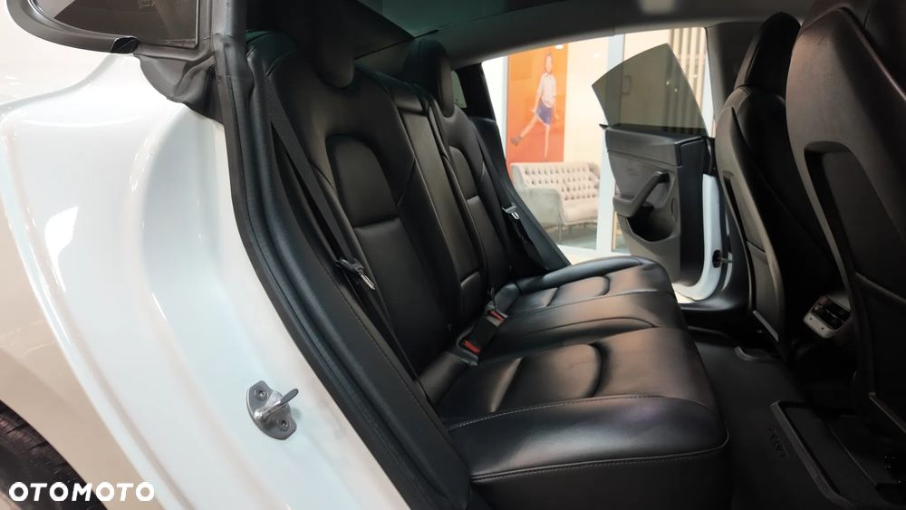 Tesla Model 3 Standard Range Plus - 29