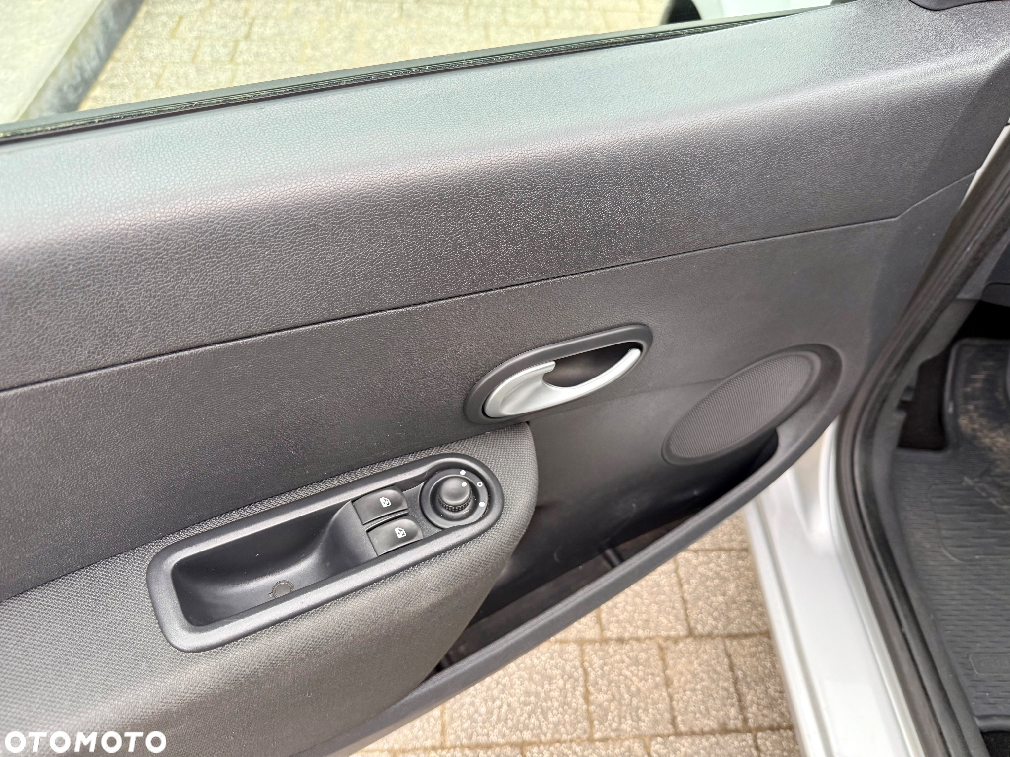 Renault Clio 1.2 16V Intens - 22
