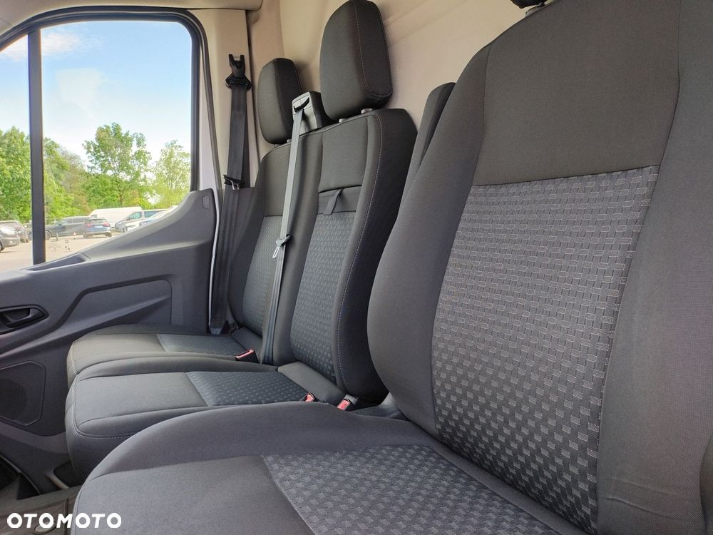 Ford Transit - 25