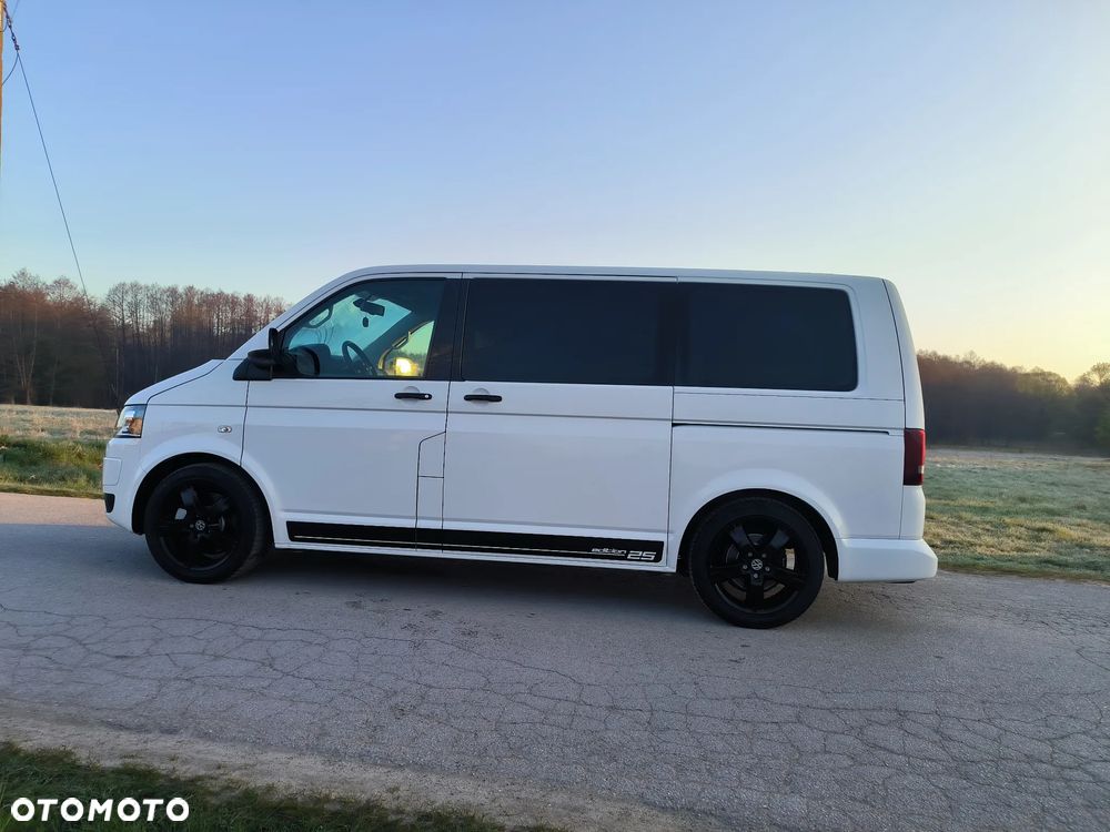 Volkswagen Multivan - 36