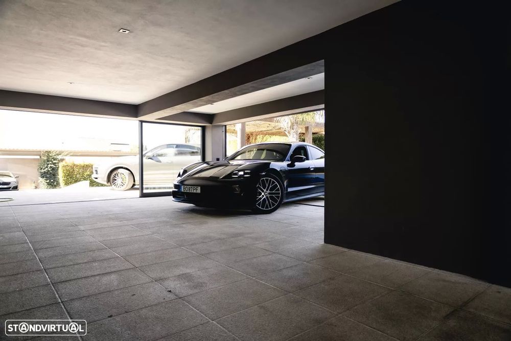 Porsche Taycan Standard - 9