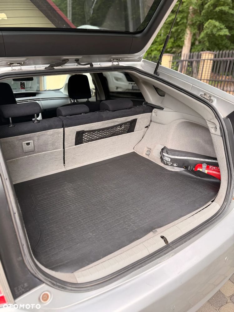 Toyota Prius 1.8 HSD Active - 11