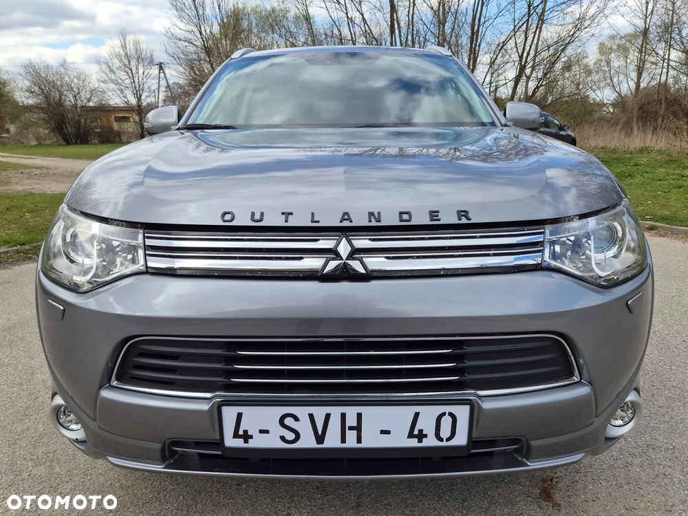 Mitsubishi Outlander - 18