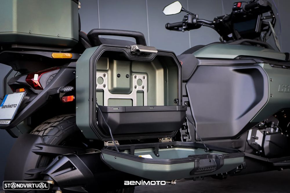 Can-Am Spyder RT Canyon Redrock - 15