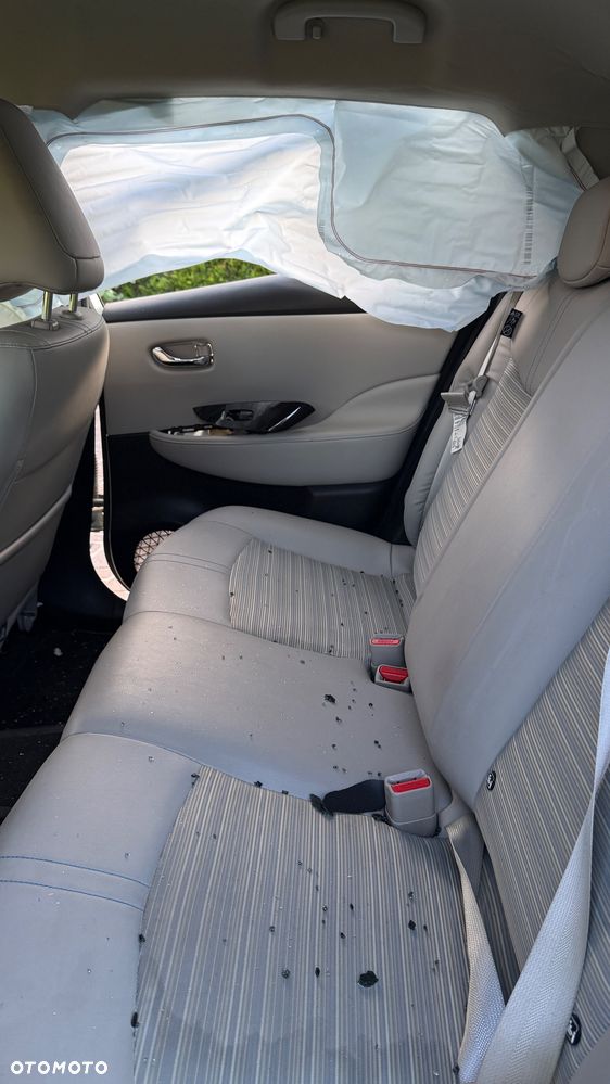 Nissan Leaf - 5