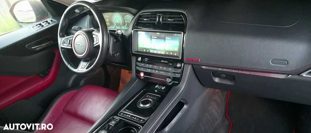 Jaguar F-Pace 20d AWD R-Sport - 11