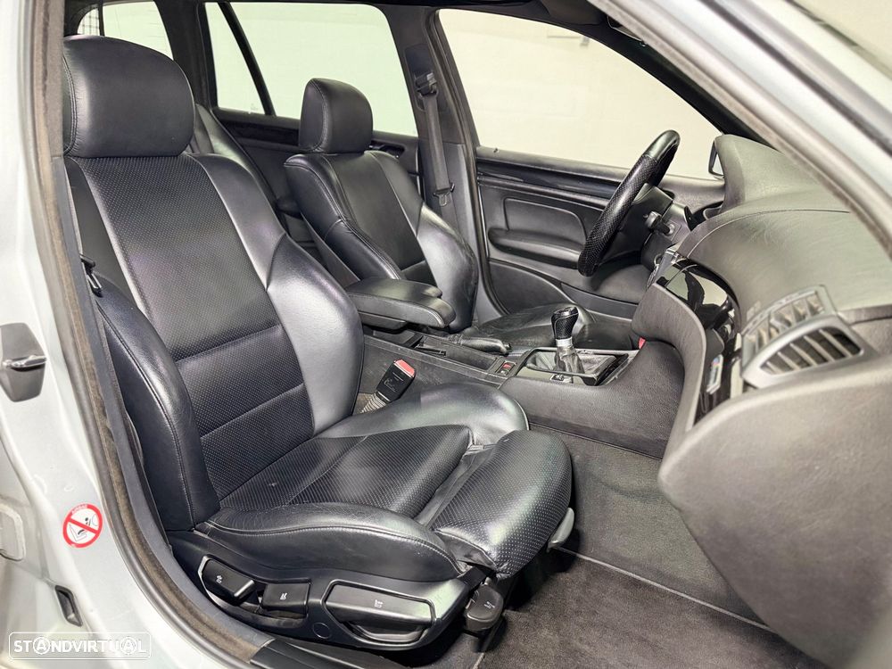 BMW 320 d Touring - 13