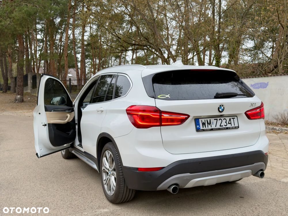 BMW X1 xDrive25i xLine - 11