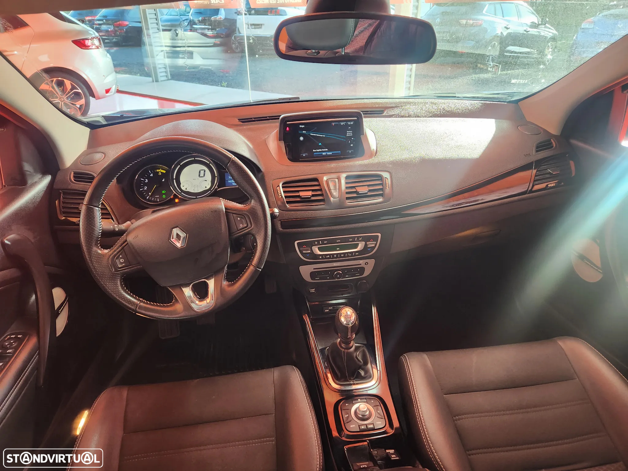 Renault Mégane Sport Tourer ENERGY dCi 130 BOSE EDITION - 12