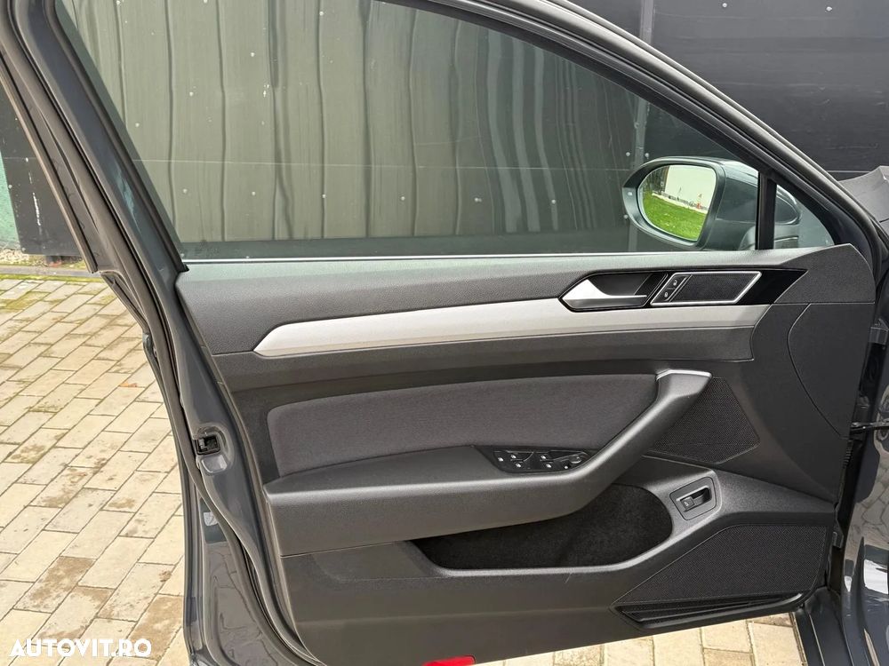 Volkswagen Passat 2.0 TDI (BlueMotion Technology) DSG Comfortline - 15