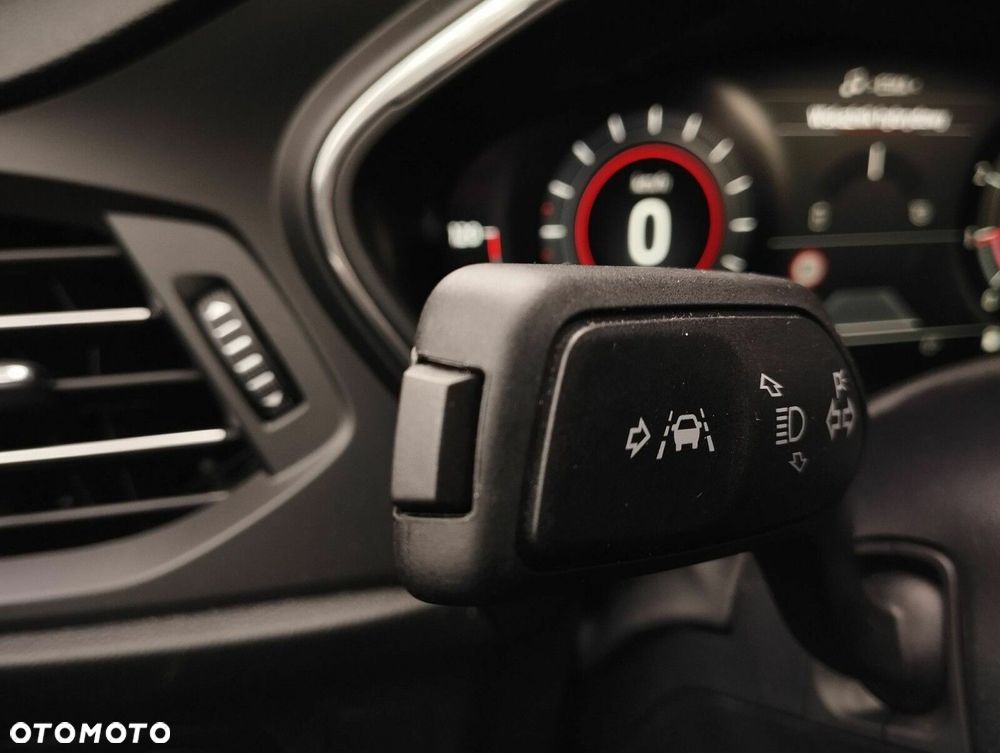 Ford Focus 1.0 EcoBoost mHEV Titanium X - 36