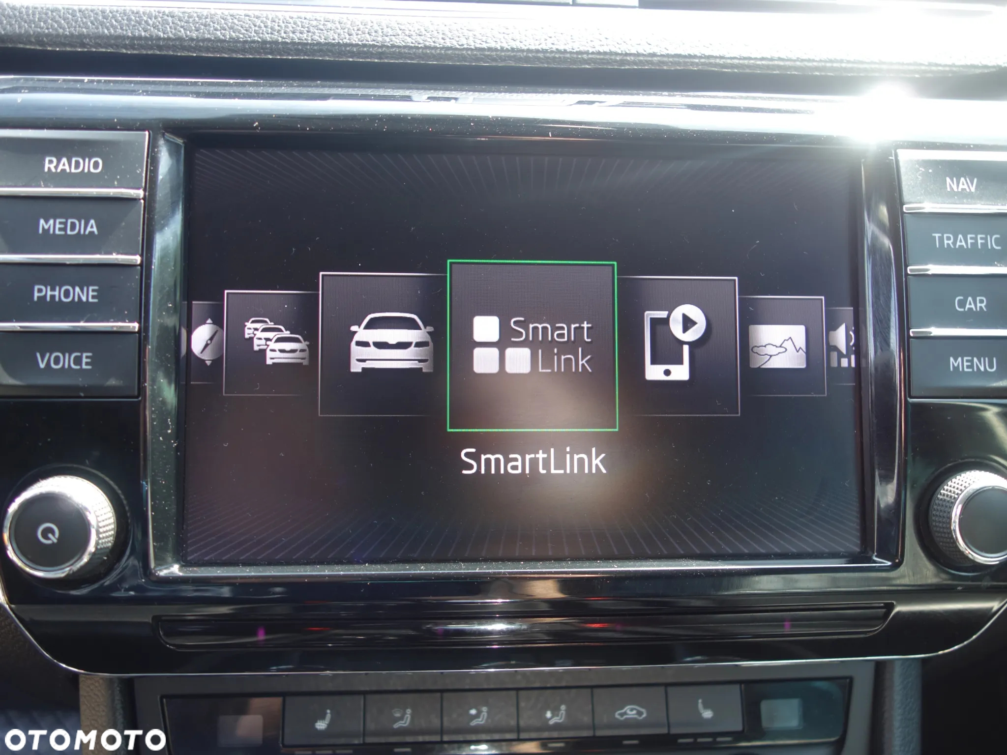 Skoda Superb Combi 2.0 TDI DSG Ambition - 21