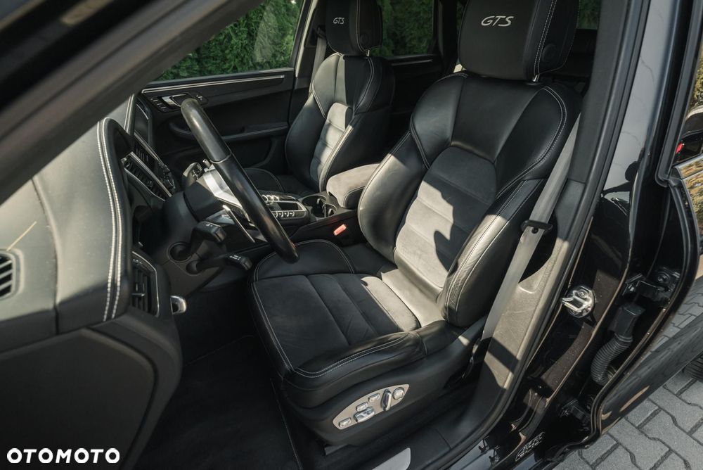 Porsche Macan - 13