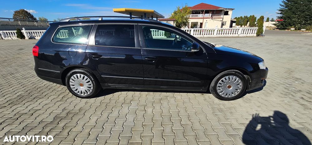 Volkswagen Passat Variant 2.0 TDI Trendline DPF DSG - 11