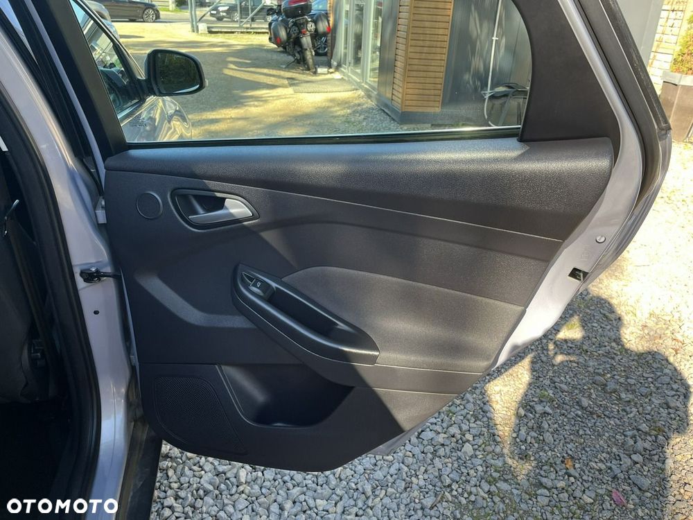 Ford Focus - 28