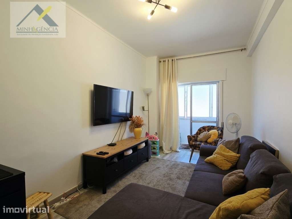 Apartamento T3 remodelado junto ao Dufa em Setúbal - Grande imagem: 2/24