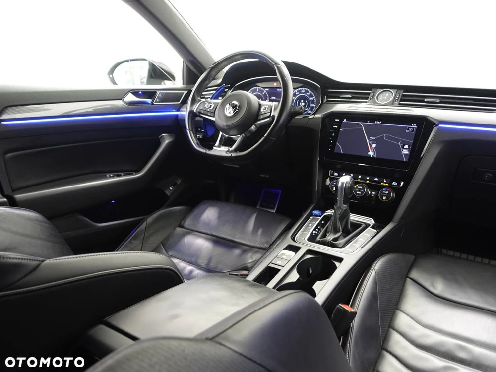 Volkswagen Arteon 2.0 TDI SCR DSG R-Line - 31