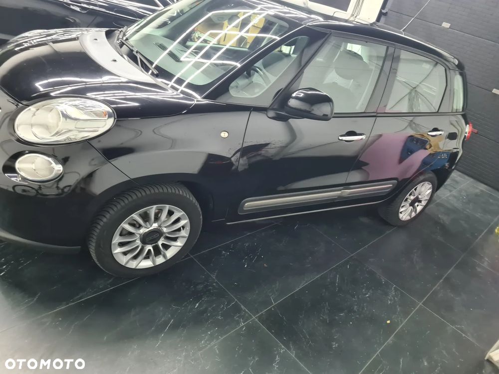 Fiat 500L 1.4 16V Urban Edition - 10