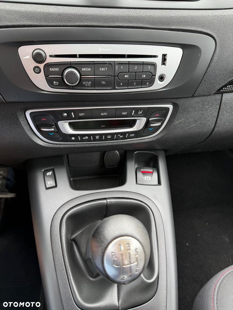 Renault Scenic 1.6 16V 110 TomTom Edition - 16