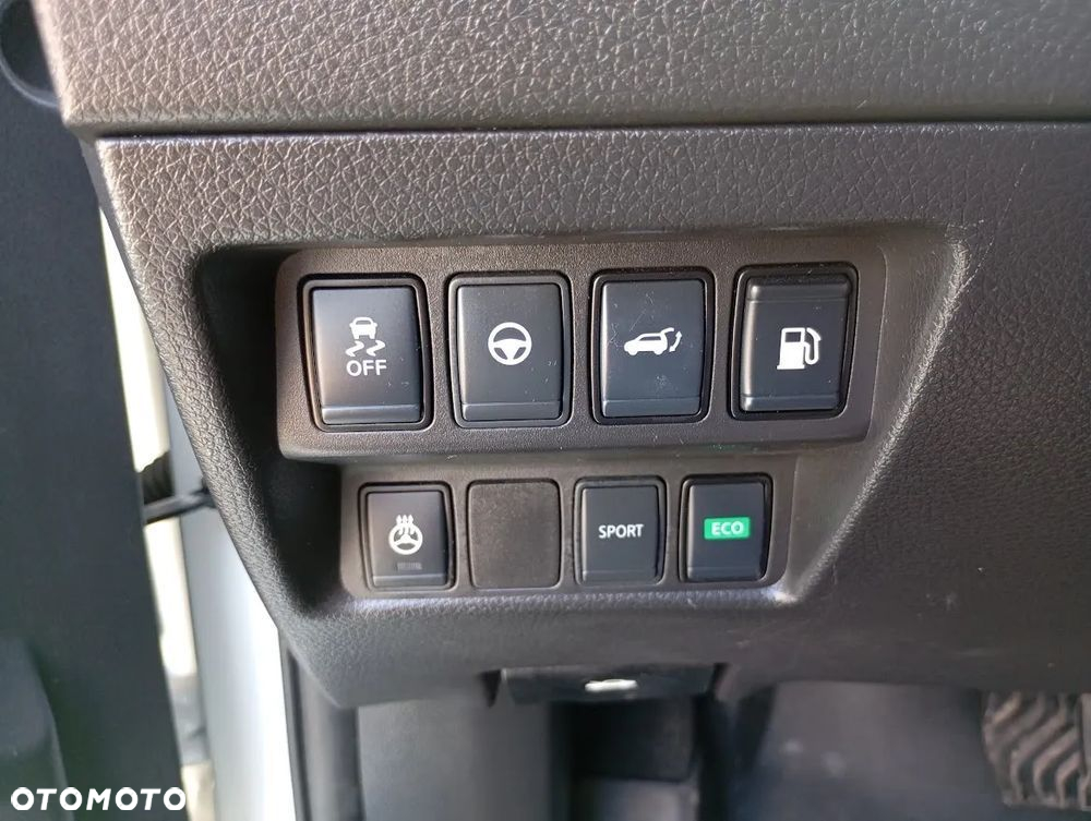 Nissan Rogue - 14