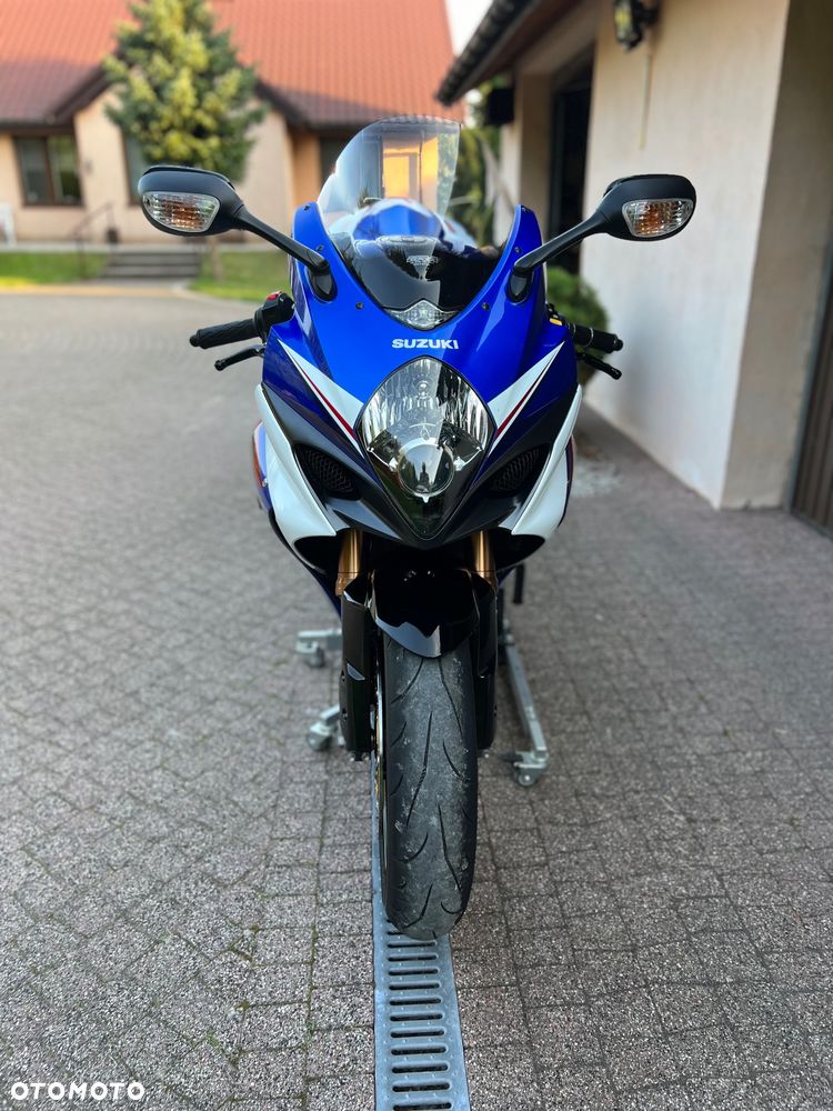 Suzuki GSX-R - 15