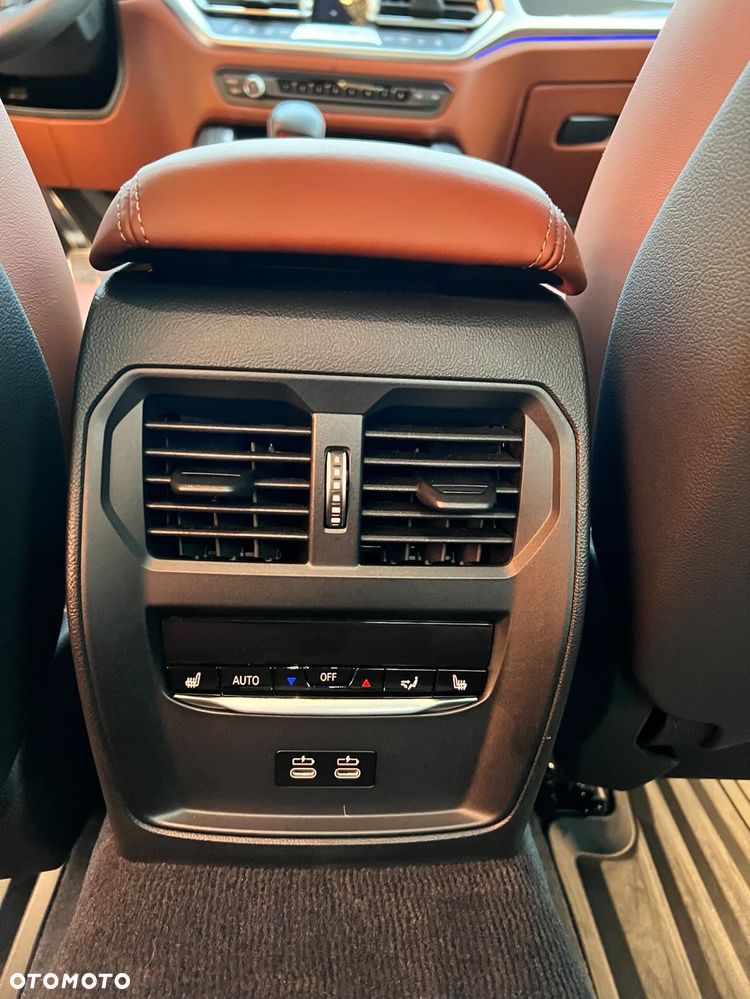 BMW M3 M Competition xDrive sport - 24