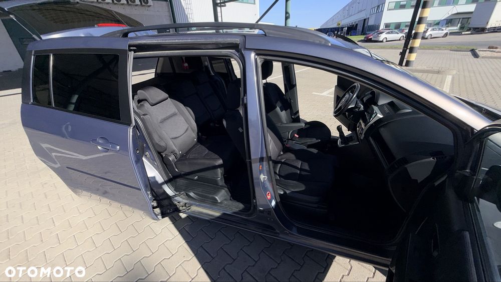 Mazda 5 - 7