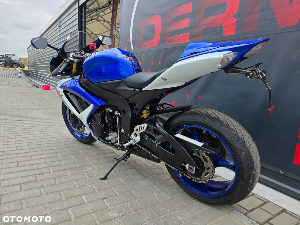 Suzuki GSX-R - 6