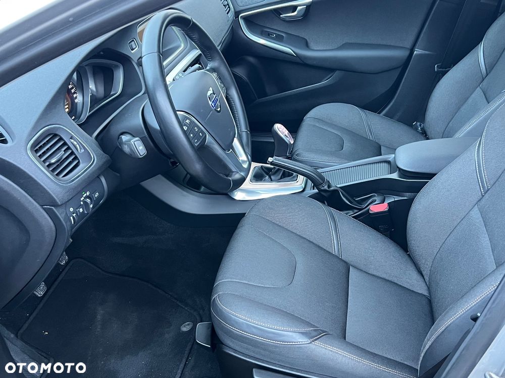 Volvo V40 Cross Country D2 Momentum - 5