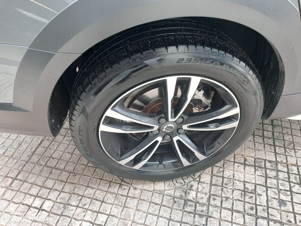 Volvo V90 D5 AWD Geartronic Momentum Pro - 10