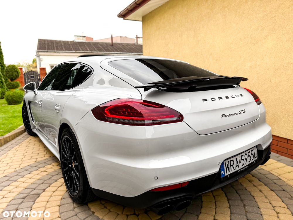 Porsche Panamera GTS PDK - 6
