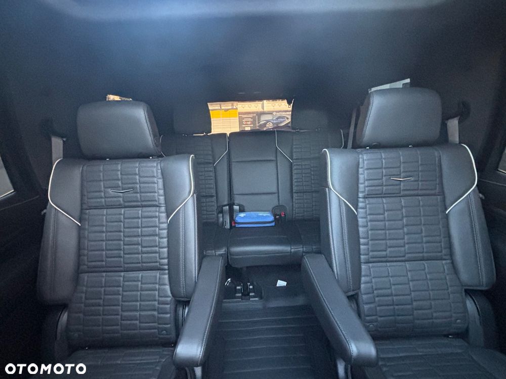Cadillac Escalade 6.2 V8 AWD AT Platinum - 13